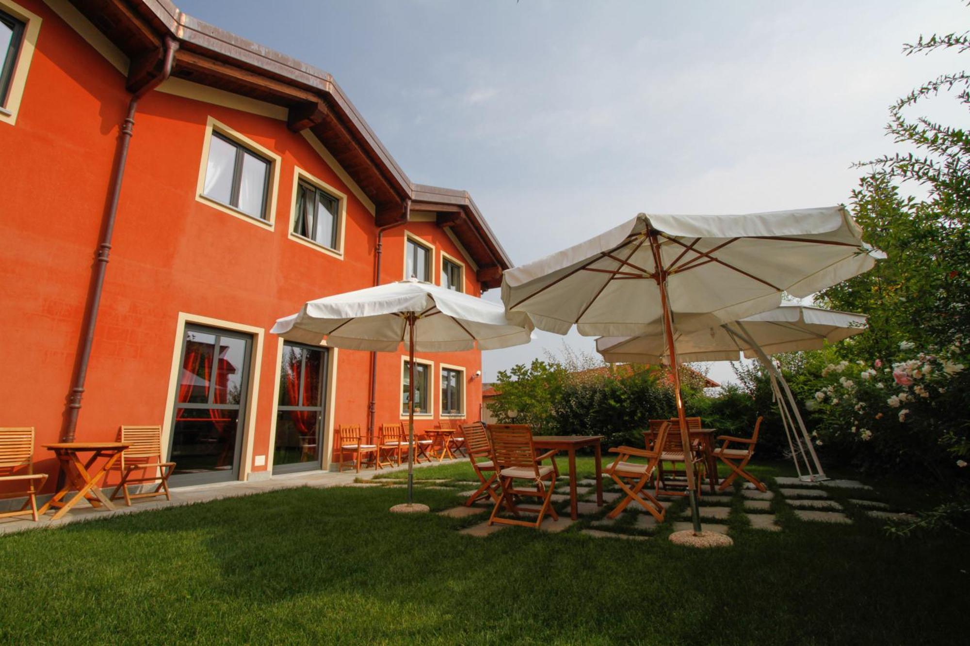 Albergo Della Ceramica Villanova Mondovì Dış mekan fotoğraf