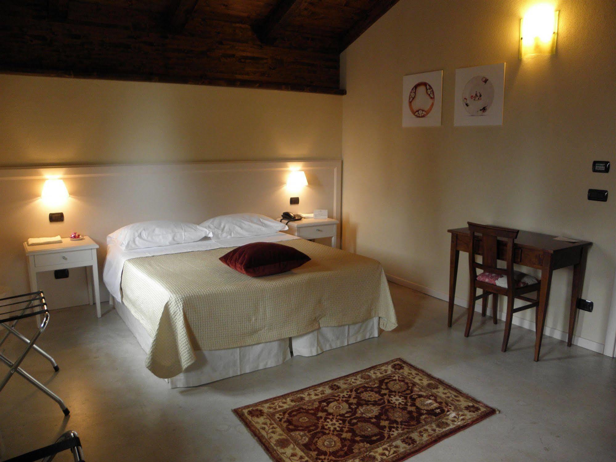 Albergo Della Ceramica Villanova Mondovì Dış mekan fotoğraf
