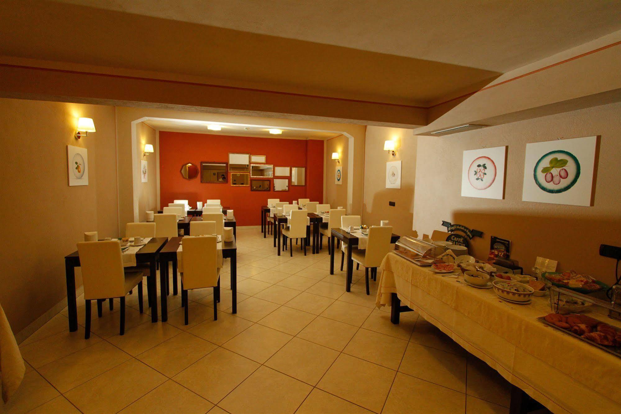Albergo Della Ceramica Villanova Mondovì Dış mekan fotoğraf